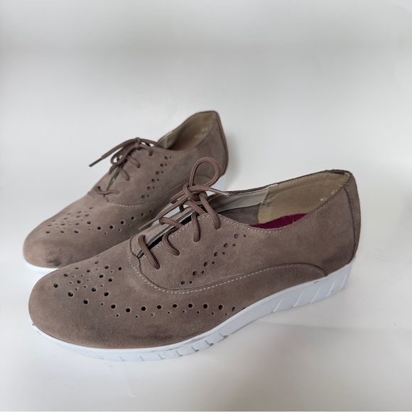 Munro Shoes - Munro Wellesley Suede Oxford Shoes Taupe Almond | Comfort Lace Up Size 6.5